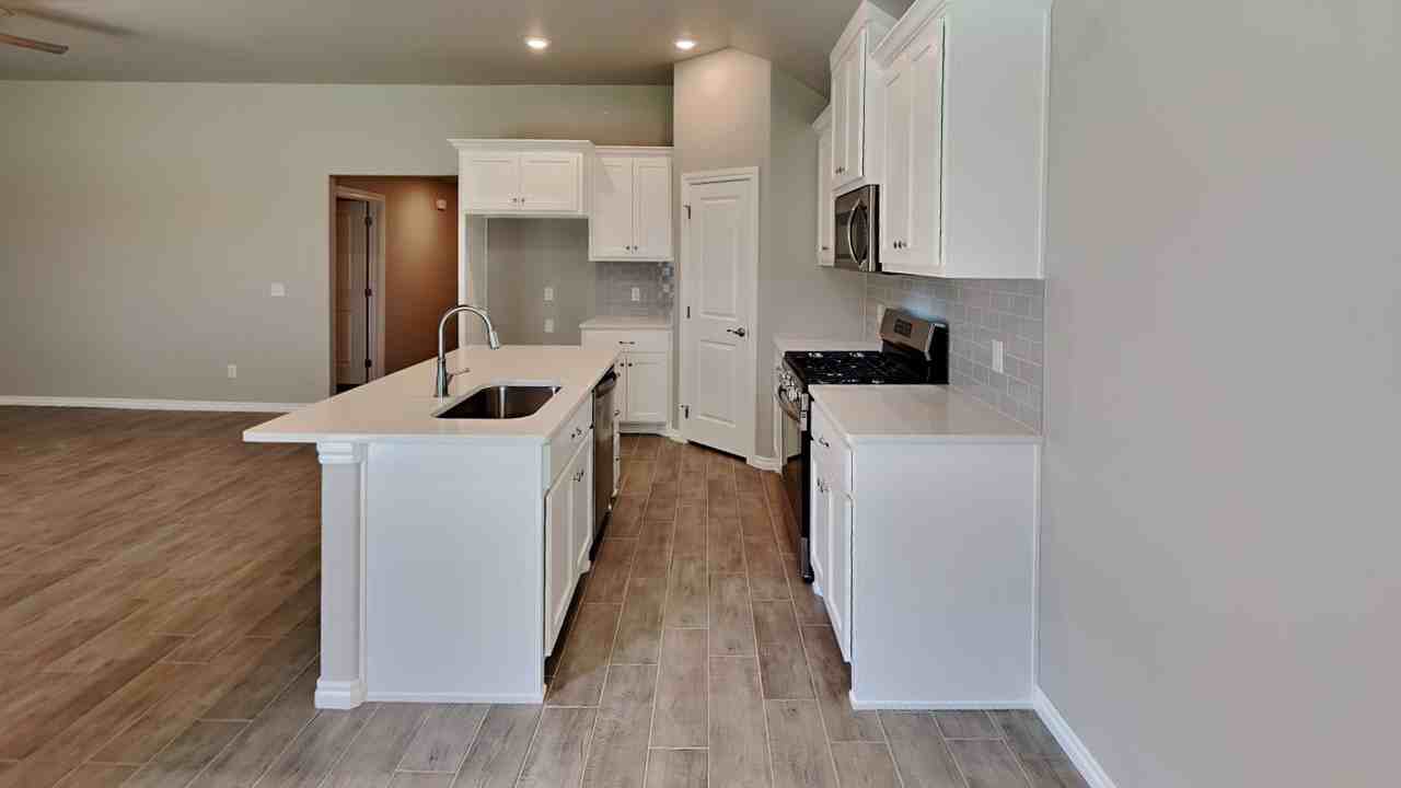 9004 Nw 127th Ter - Photo 6 of 20