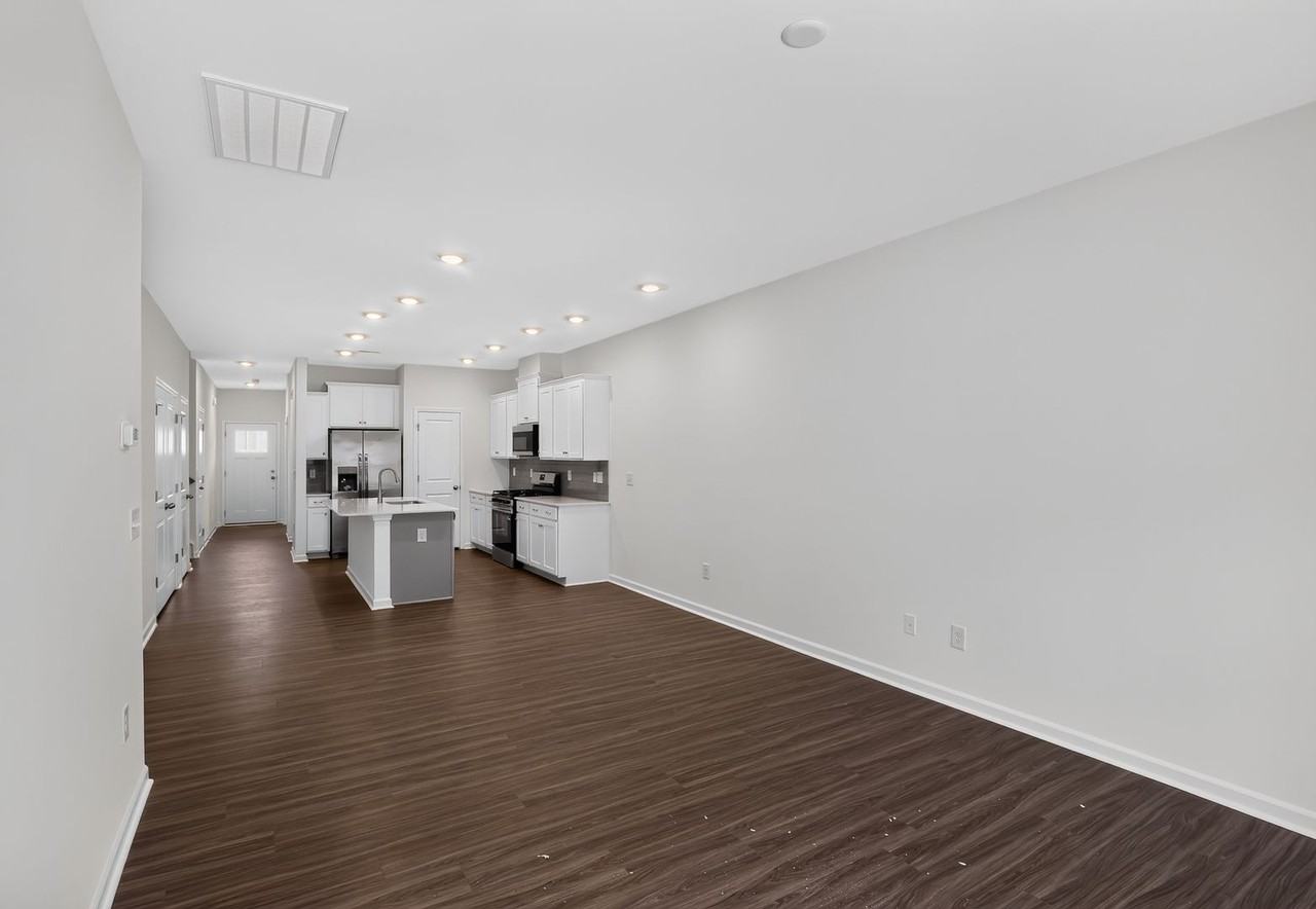 115 115 Holly Oak Court - Photo 4 of 30