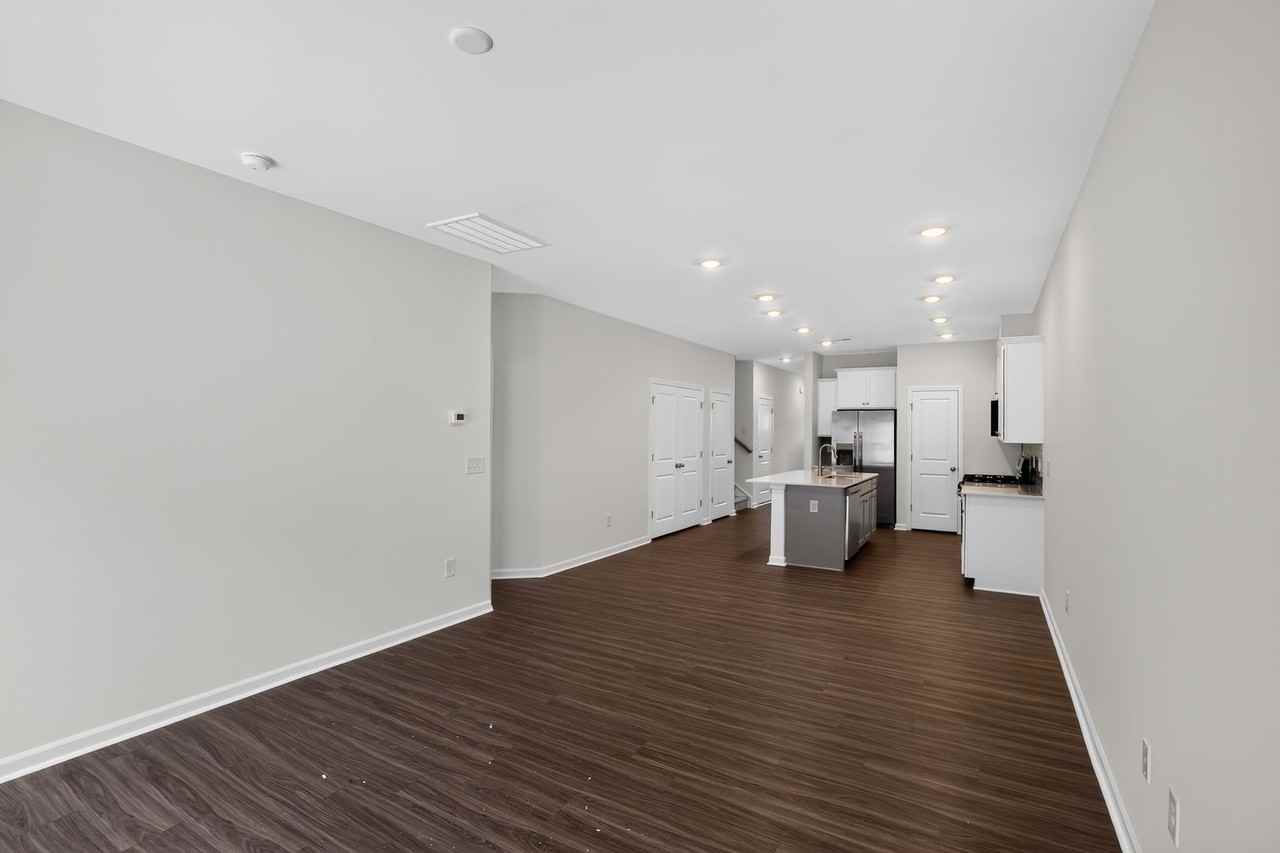 115 115 Holly Oak Court - Photo 5 of 30