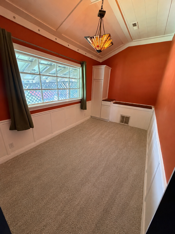 615 N West St - Photo 5 of 8