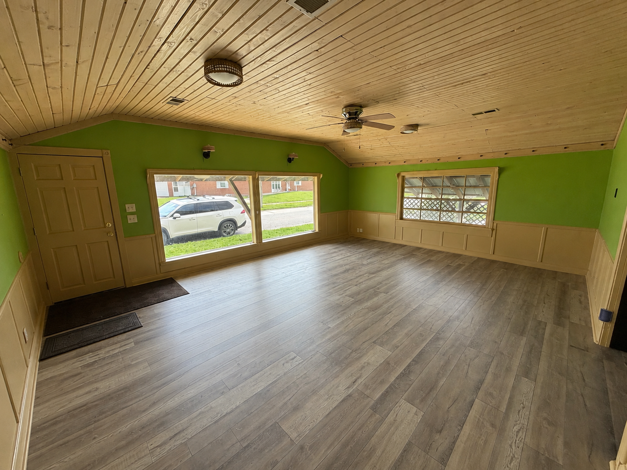 615 N West St - Photo 6 of 8