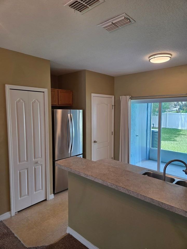 122 Wilton Cir - Photo 6 of 27