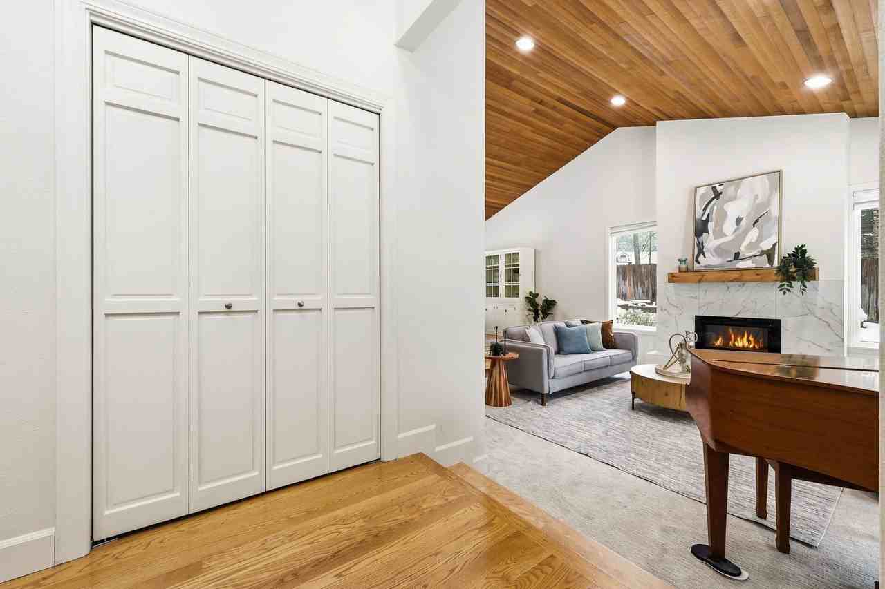16006 Ne 160th St - Photo 6 of 50