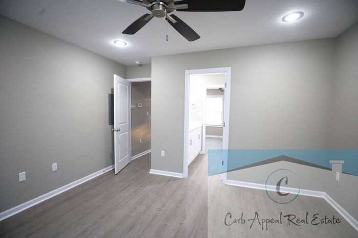 915 Dr Martin Luther King Jr Dr #CC - Photo 6 of 20