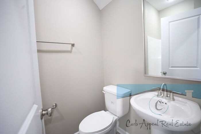 3101 Carnaby St - Photo 5 of 17