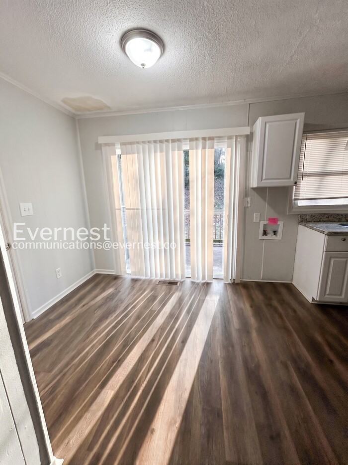 275 Efird St - Photo 2 of 18