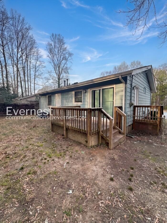 275 Efird St - Photo 3 of 18