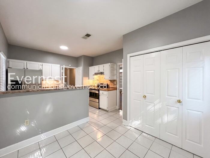 7900 Hunters Xing - Photo 6 of 41