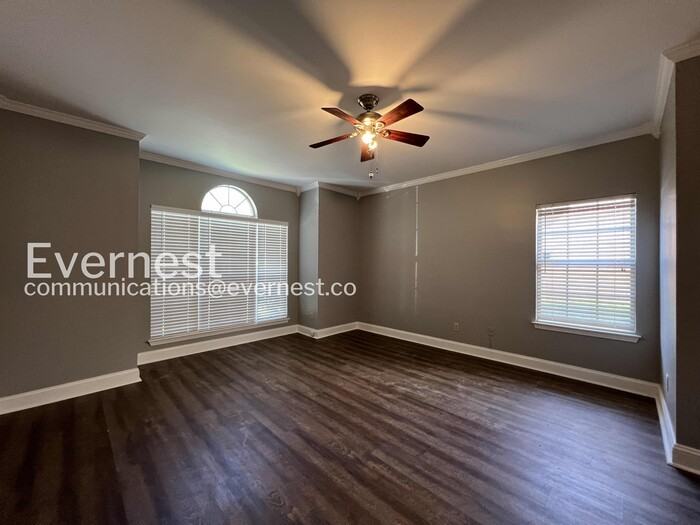 7900 Hunters Xing - Photo 7 of 41