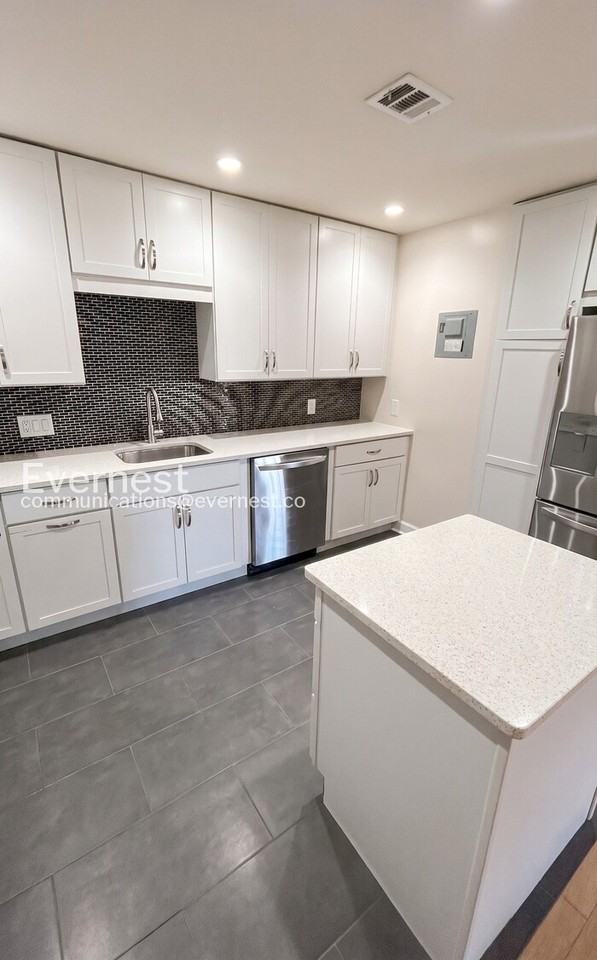 12709 Gordon Blvd #70 - Photo 4 of 27