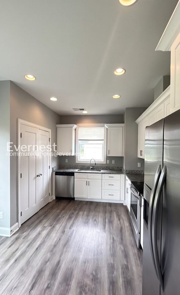 5347 Roosevelt Rd - Photo 3 of 24