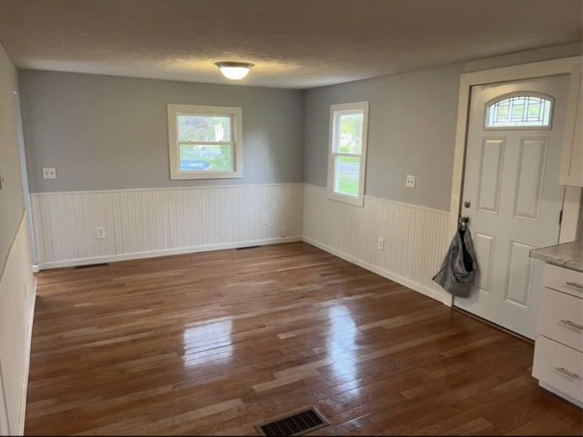 6181 Lakeshore Rd #NA - Photo 3 of 12
