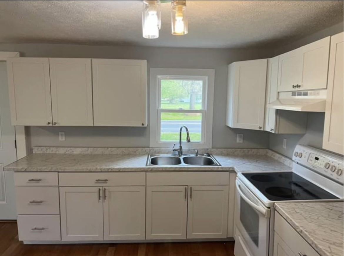 6181 Lakeshore Rd #NA - Photo 4 of 12