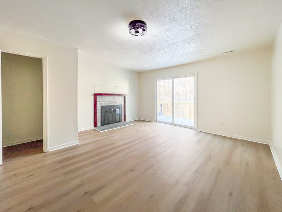 16 Fox Hill Dr #16 - Photo 5 of 10