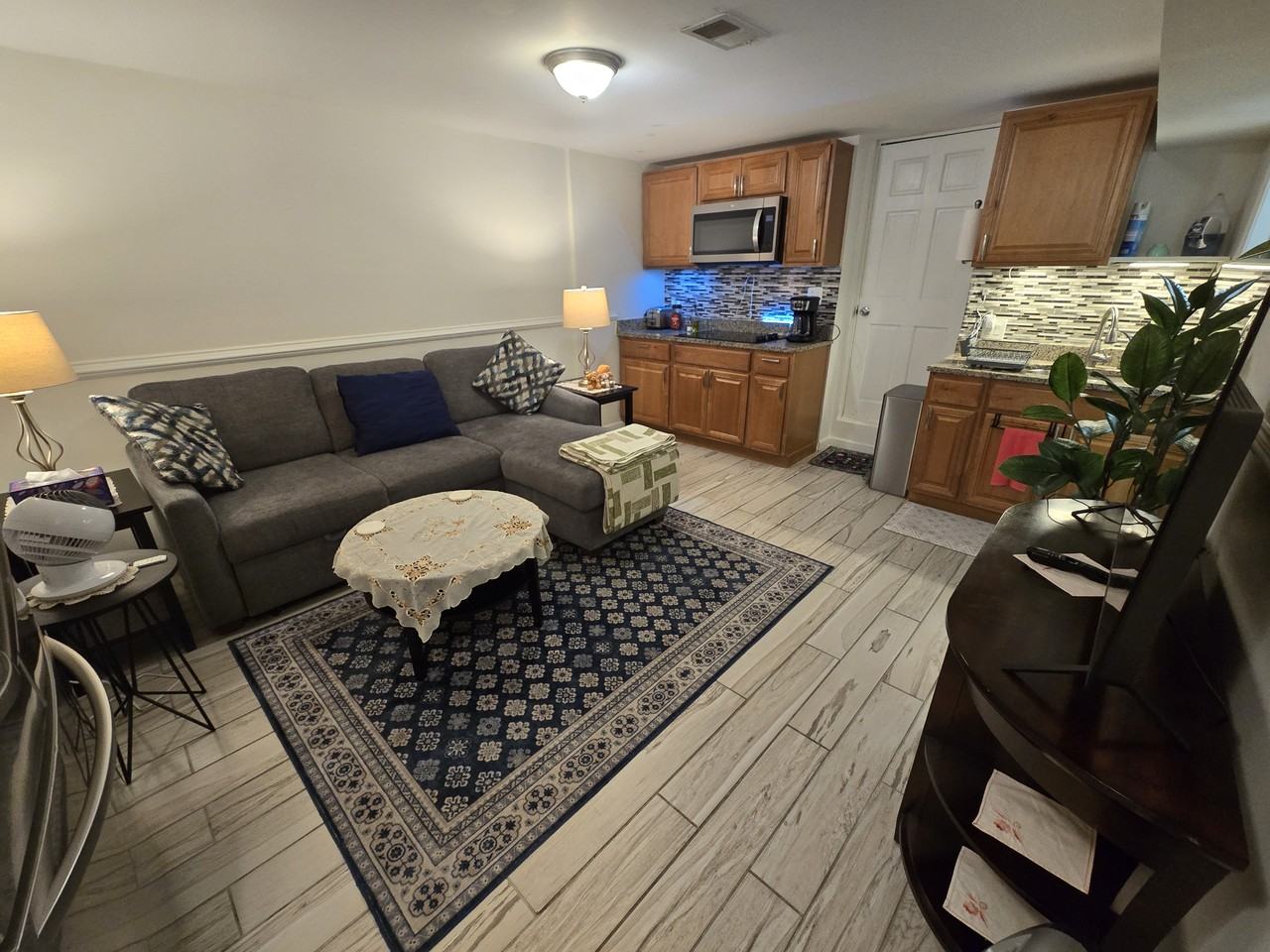 619 Irving St Nw #NA - Photo 2 of 27