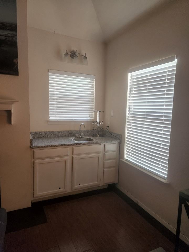 440 Sycamore Ln #NA - Photo 4 of 23