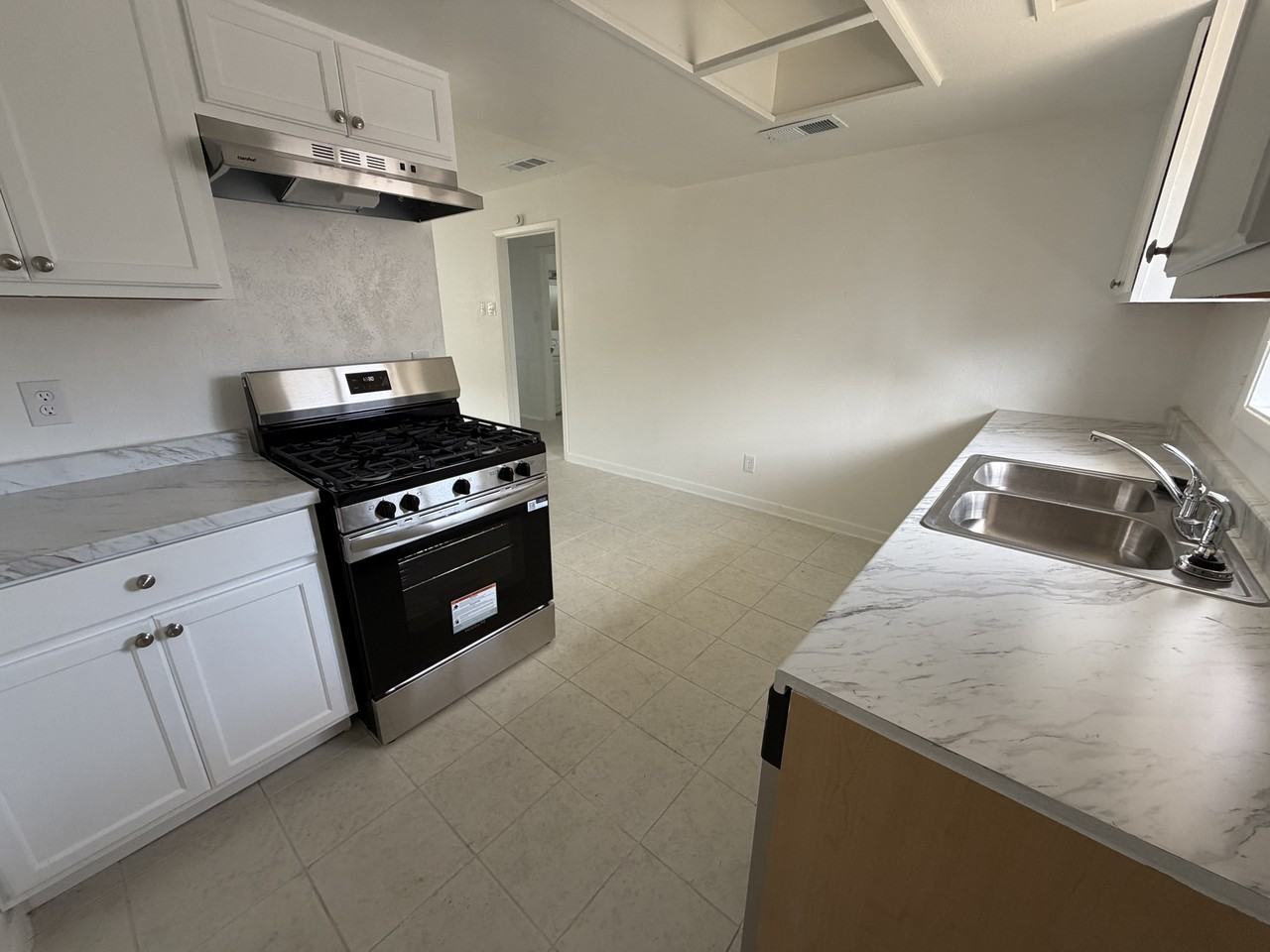 3020 Lourdes St #3020 - Photo 3 of 7
