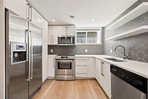 featured image of 44 Deer Lane Close Se