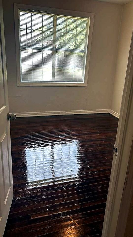 330 W 26th St #332 - Photo 5 of 9