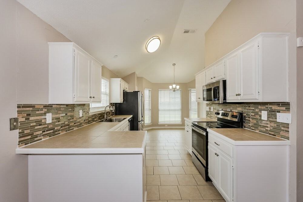 2613 Clovermeadow Dr - Photo 7 of 16