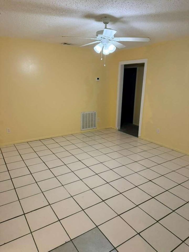1715 Bentley Blvd #1 - Photo 5 of 23