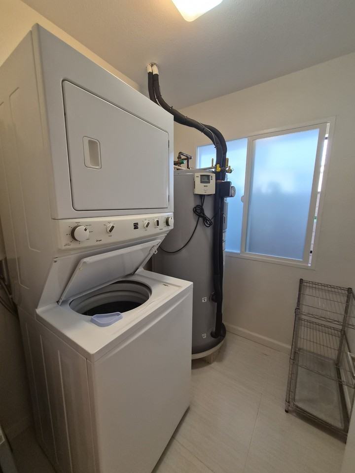 3429 HARDING AVE- AGENT: DAVID NAGATORI-DOWNSTAIRS - Photo 4 of 9