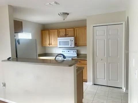 4054 Dover Terrace Dr #1 - Photo 6 of 12