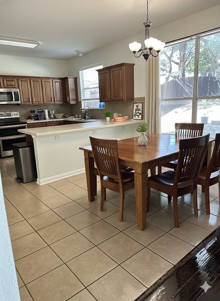 2108 Narrow Glen Pkwy - Photo 5 of 23