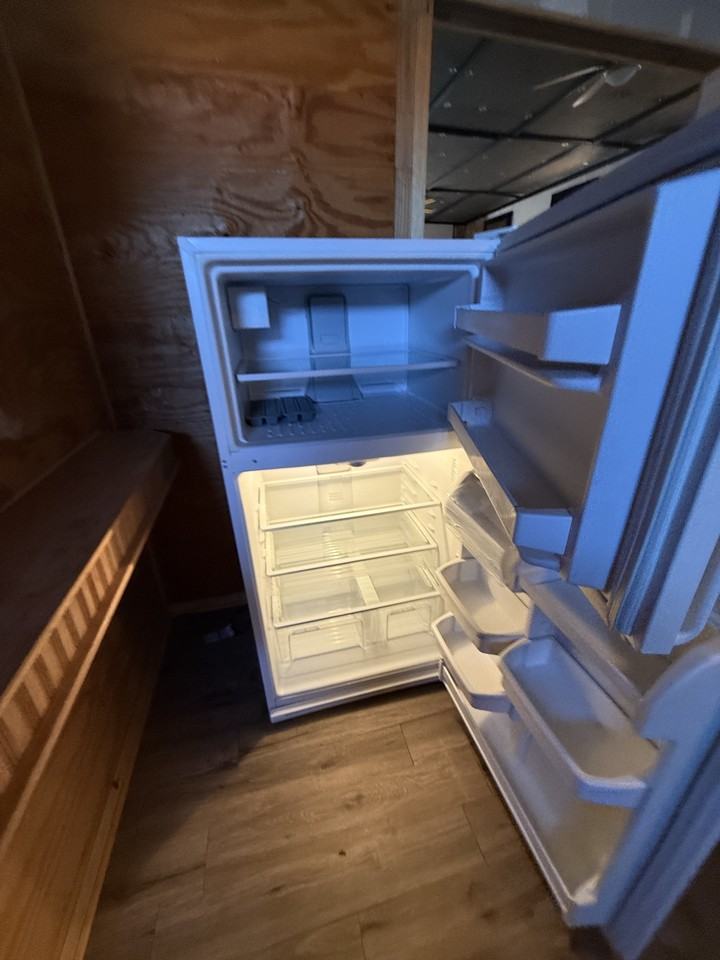 909 Van Buren St - Photo 6 of 10