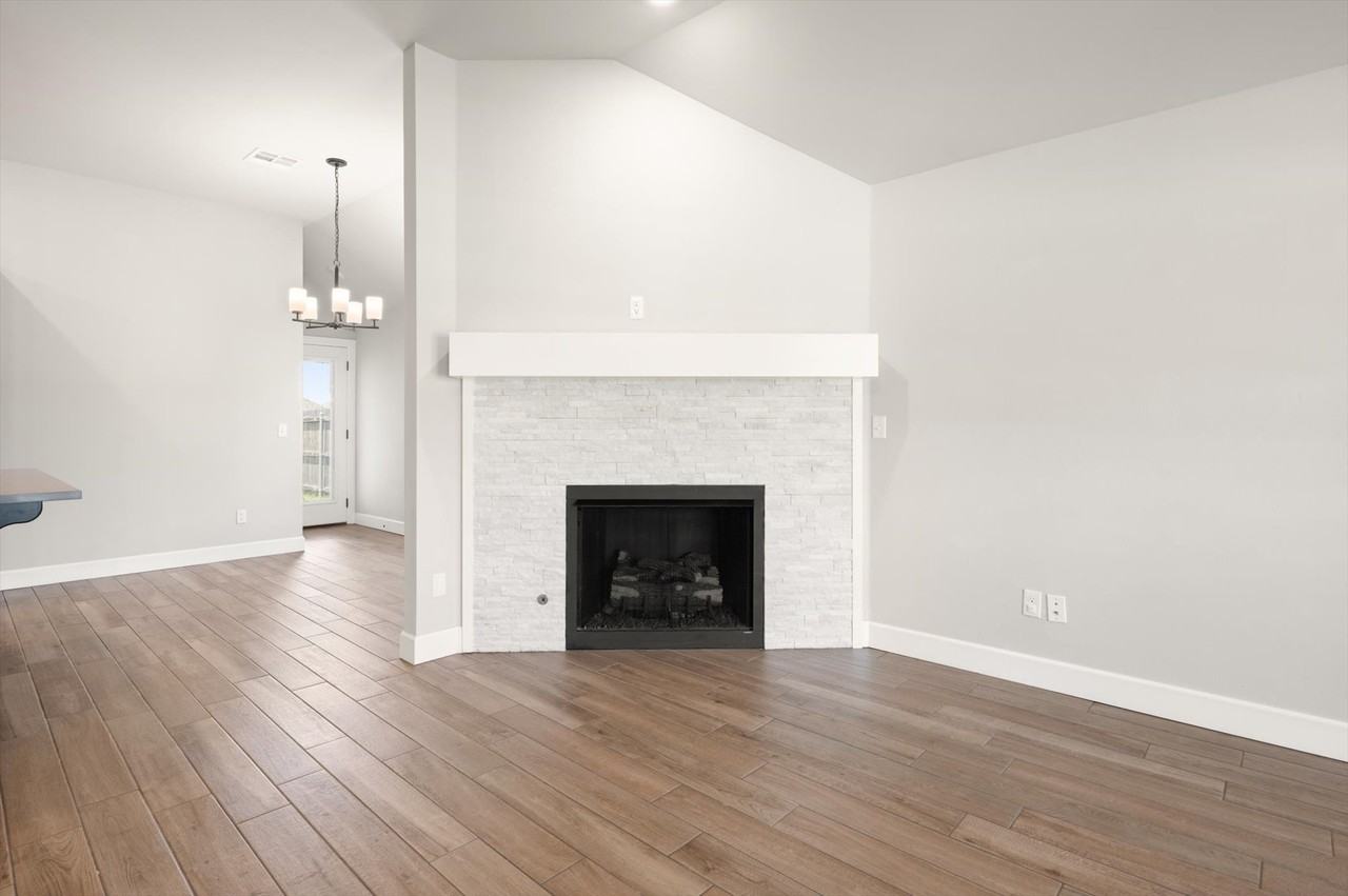 13933 Klinsman Rd #1 - Photo 6 of 27