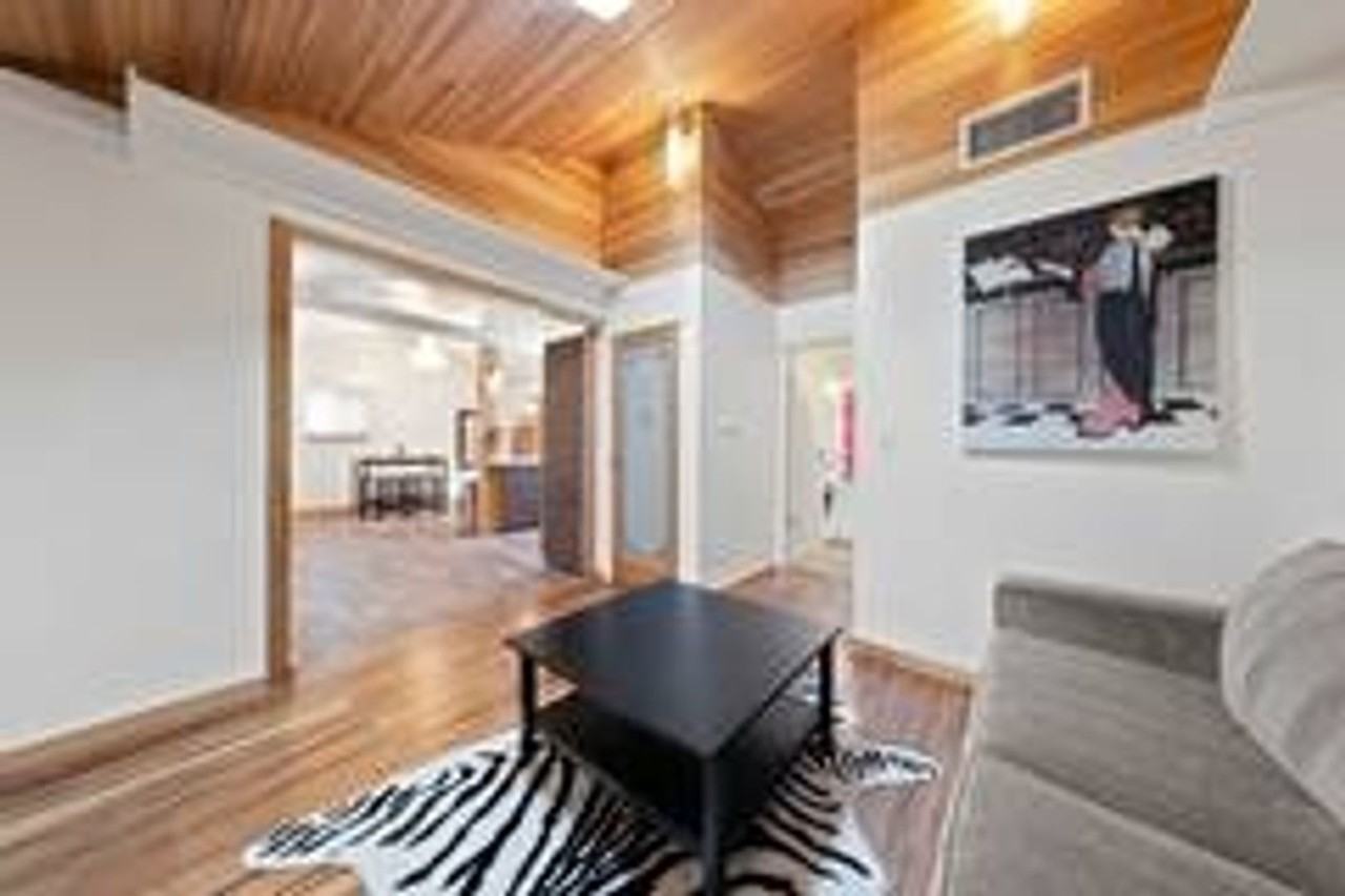 3920 Mountain Trl - Photo 3 of 22