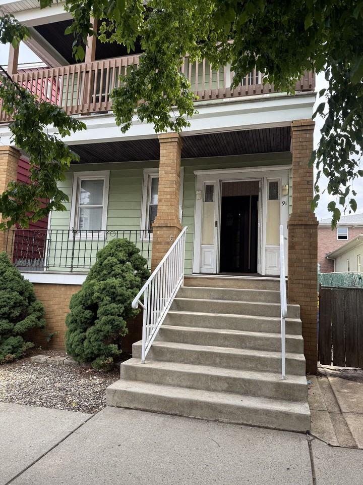 91 Guilden St #1