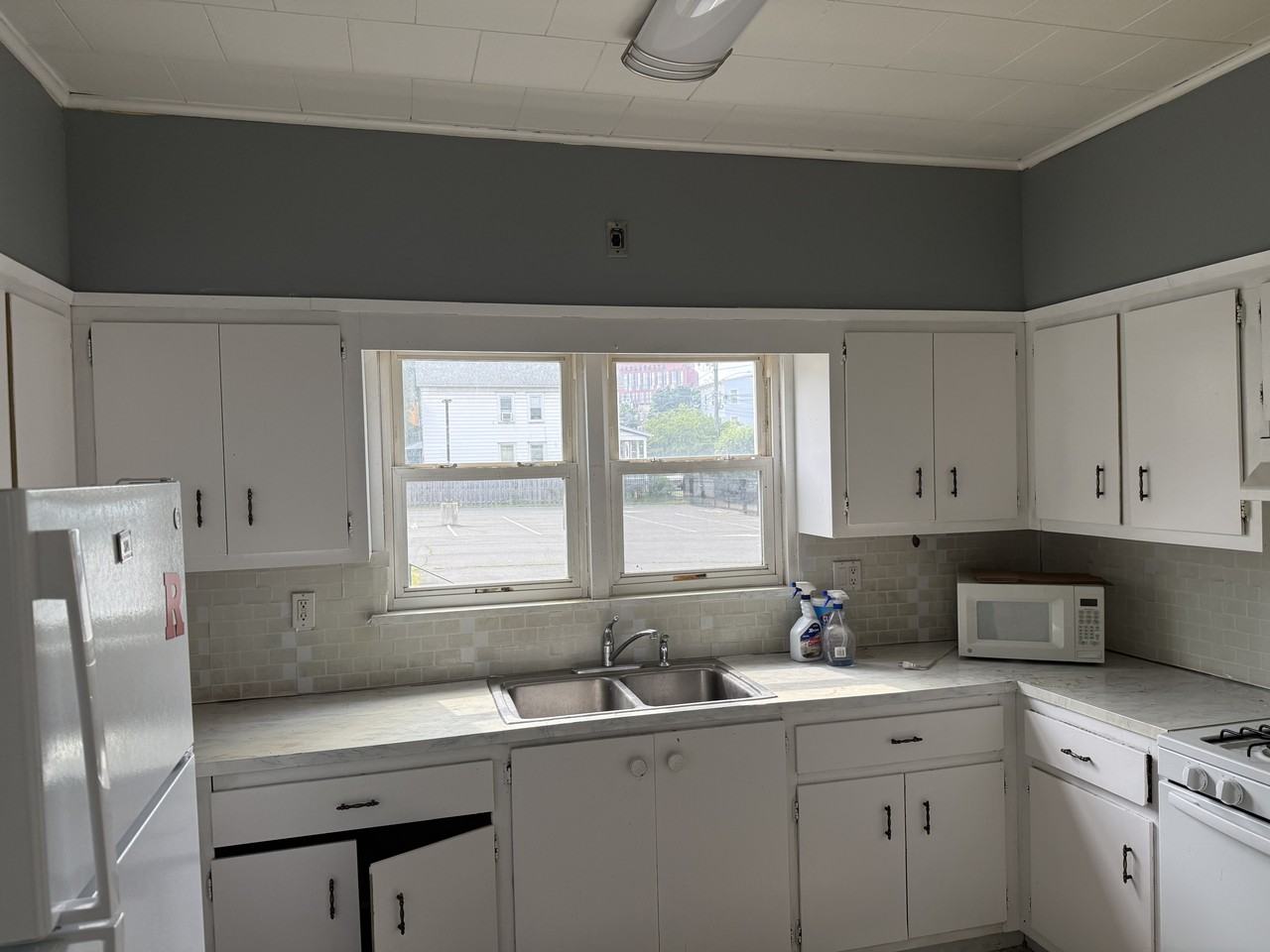 91 Guilden St #1 - Photo 2 of 10