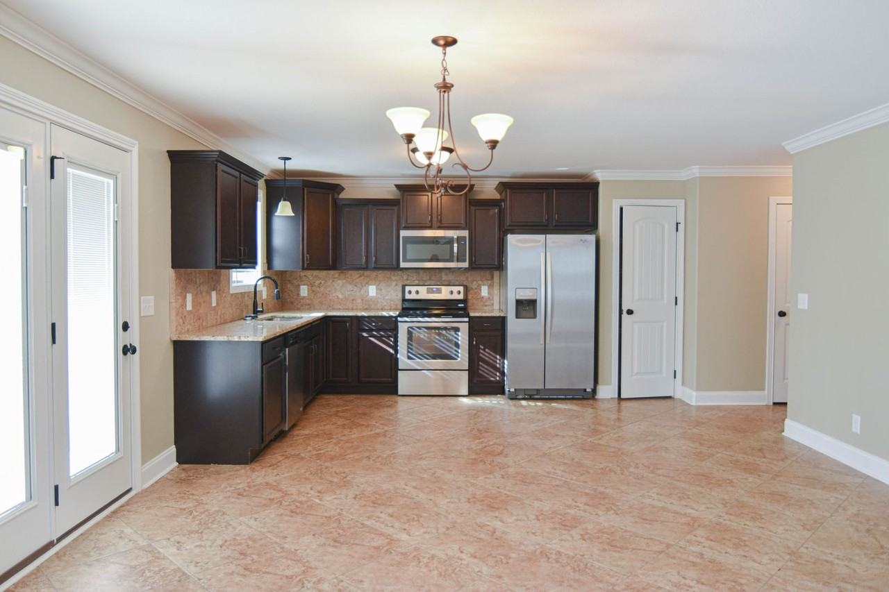 3640 Fox Tail Dr - Photo 6 of 16