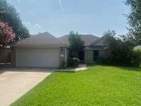 921 Westway Dr - Photo 1 of 1