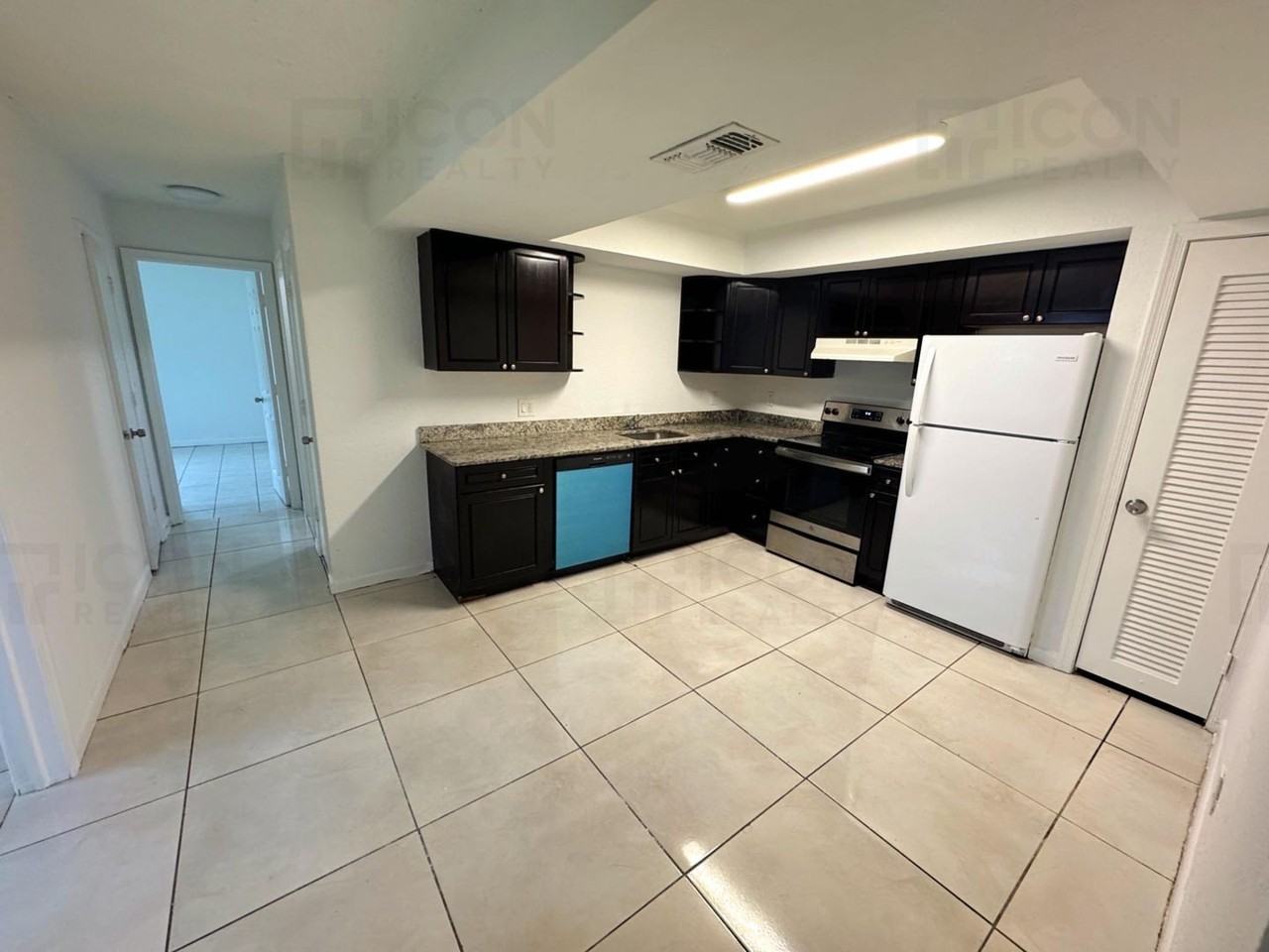 6580 Sw 20th St - Photo 2 of 12