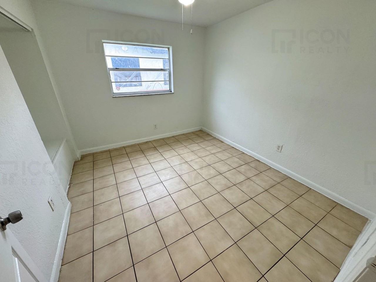 6580 Sw 20th St - Photo 5 of 12