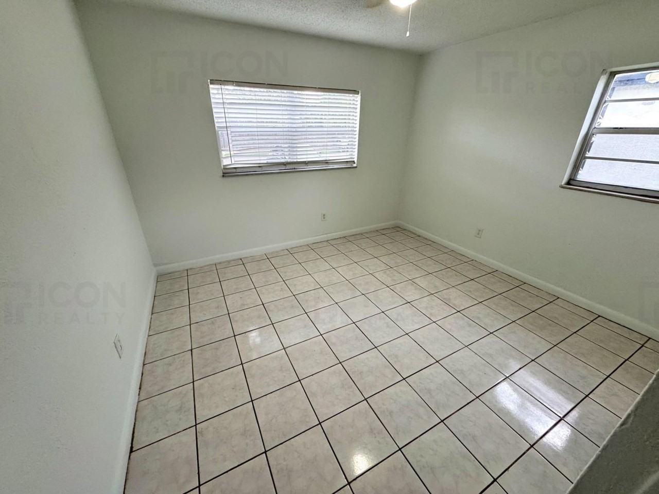 6580 Sw 20th St - Photo 6 of 12