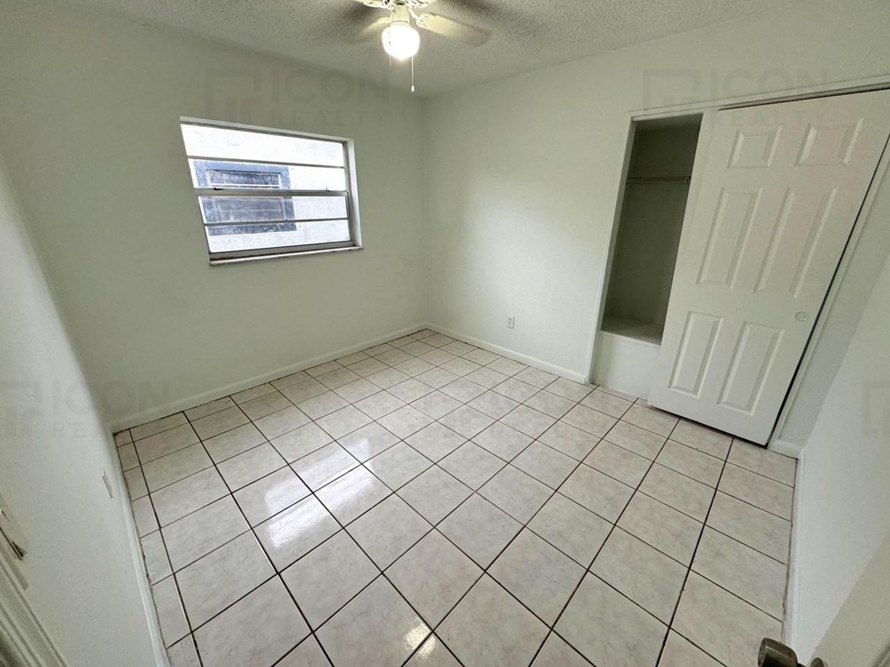 6580 Sw 20th St - Photo 7 of 12