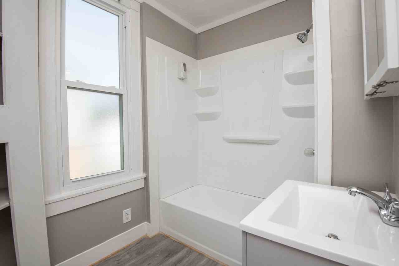 117 E Glenwood Ave #1 - Photo 6 of 19