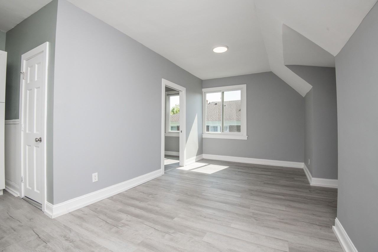 117 E Glenwood Ave #2 - Photo 6 of 19