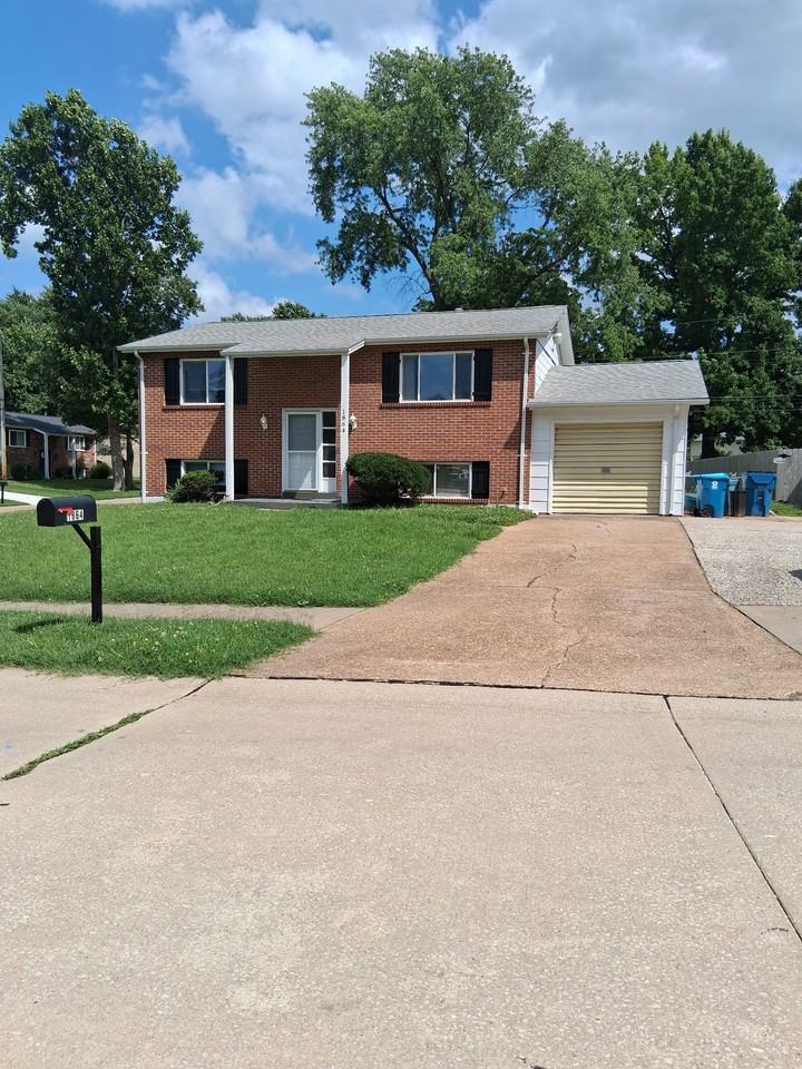 1864 Schulte Hill Drive