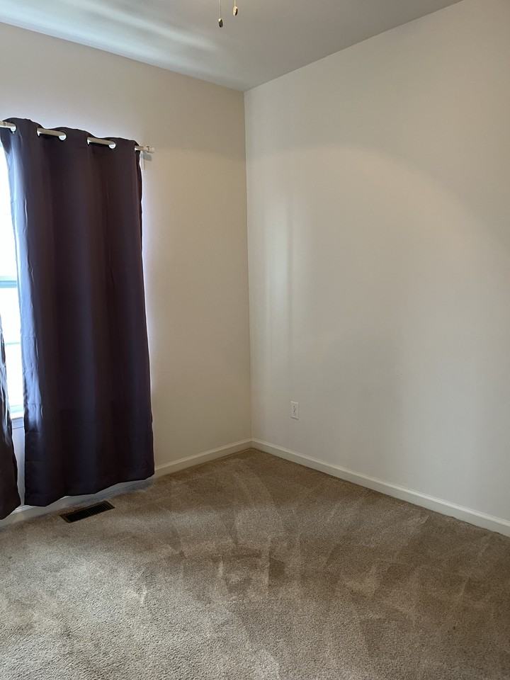 1134 Clemson St #1 - Photo 6 of 15