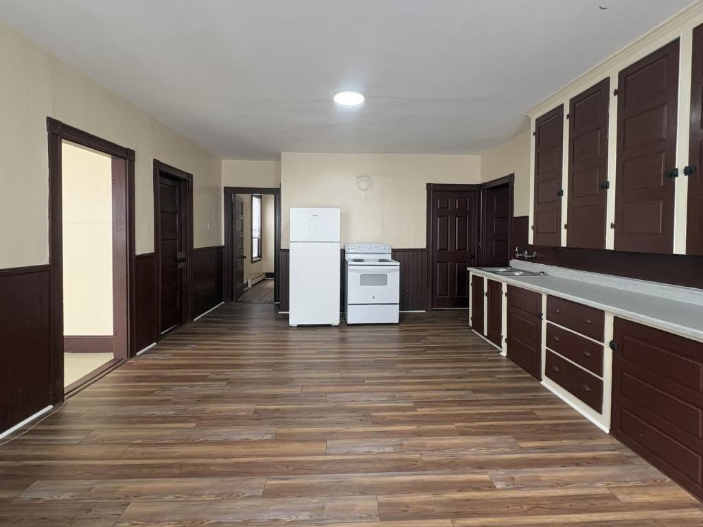 58 River St Apt 3 - Photo 2 of 13
