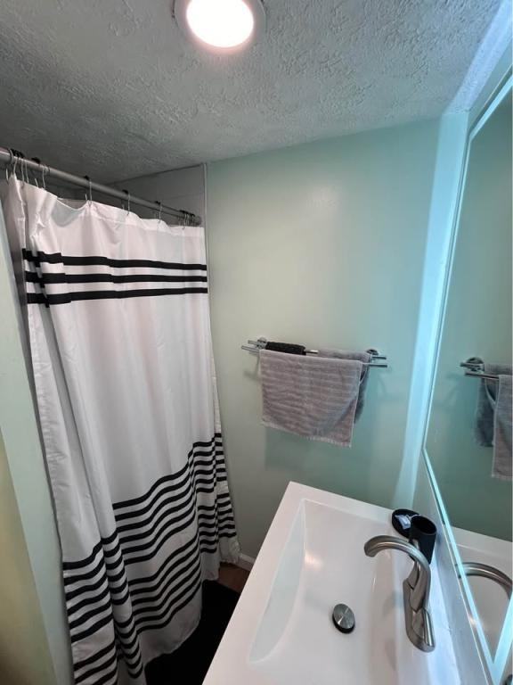 349 Berea St - Photo 3 of 7