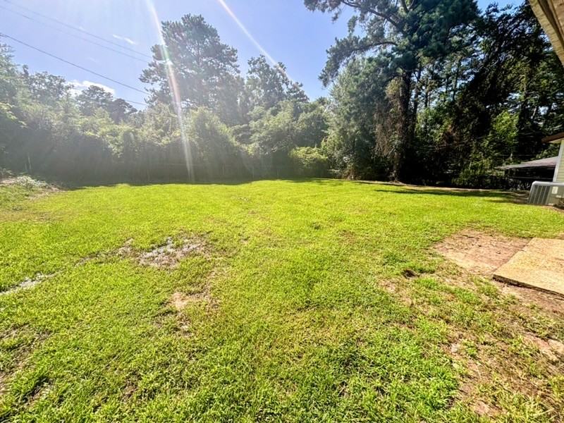 1102 Anderson Dr - Photo 5 of 15