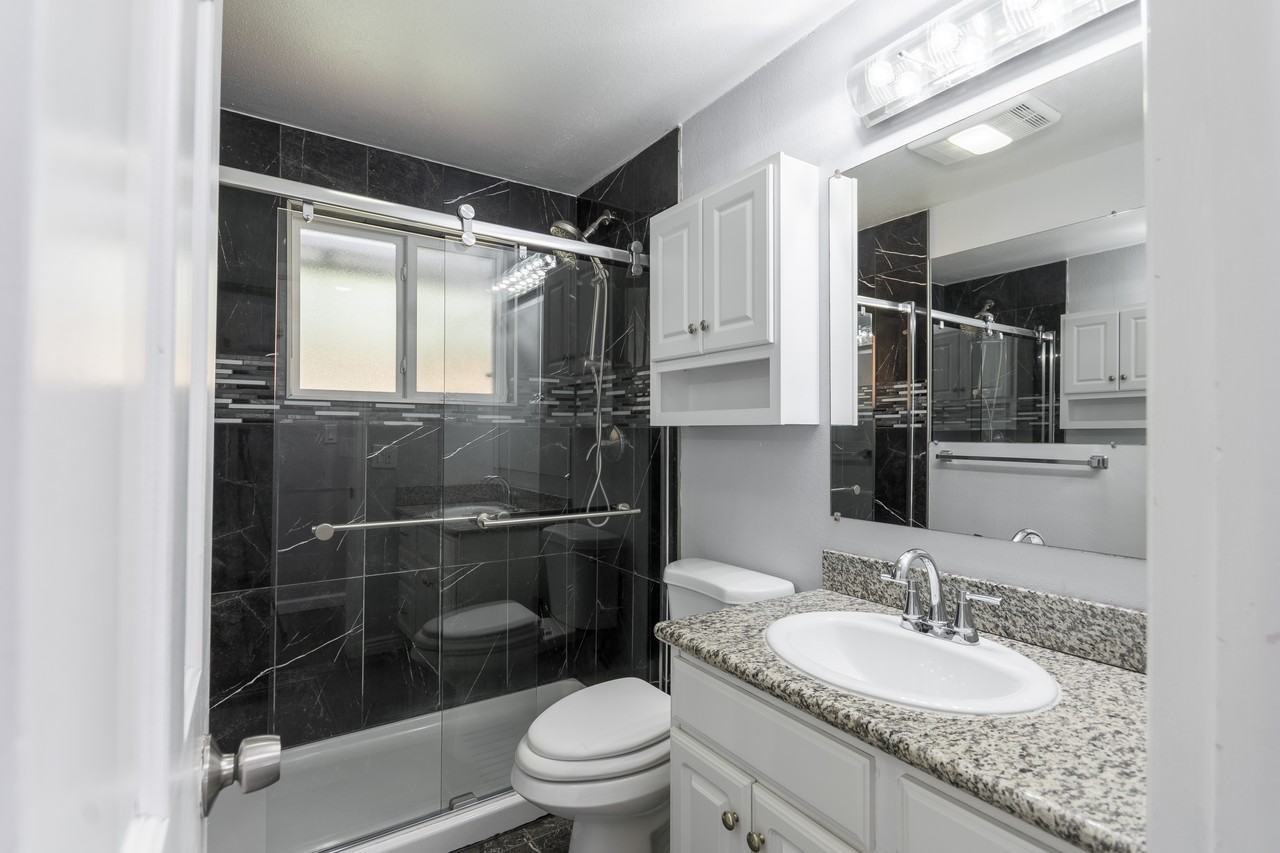 8871 Rutgers St #6 - Photo 3 of 10