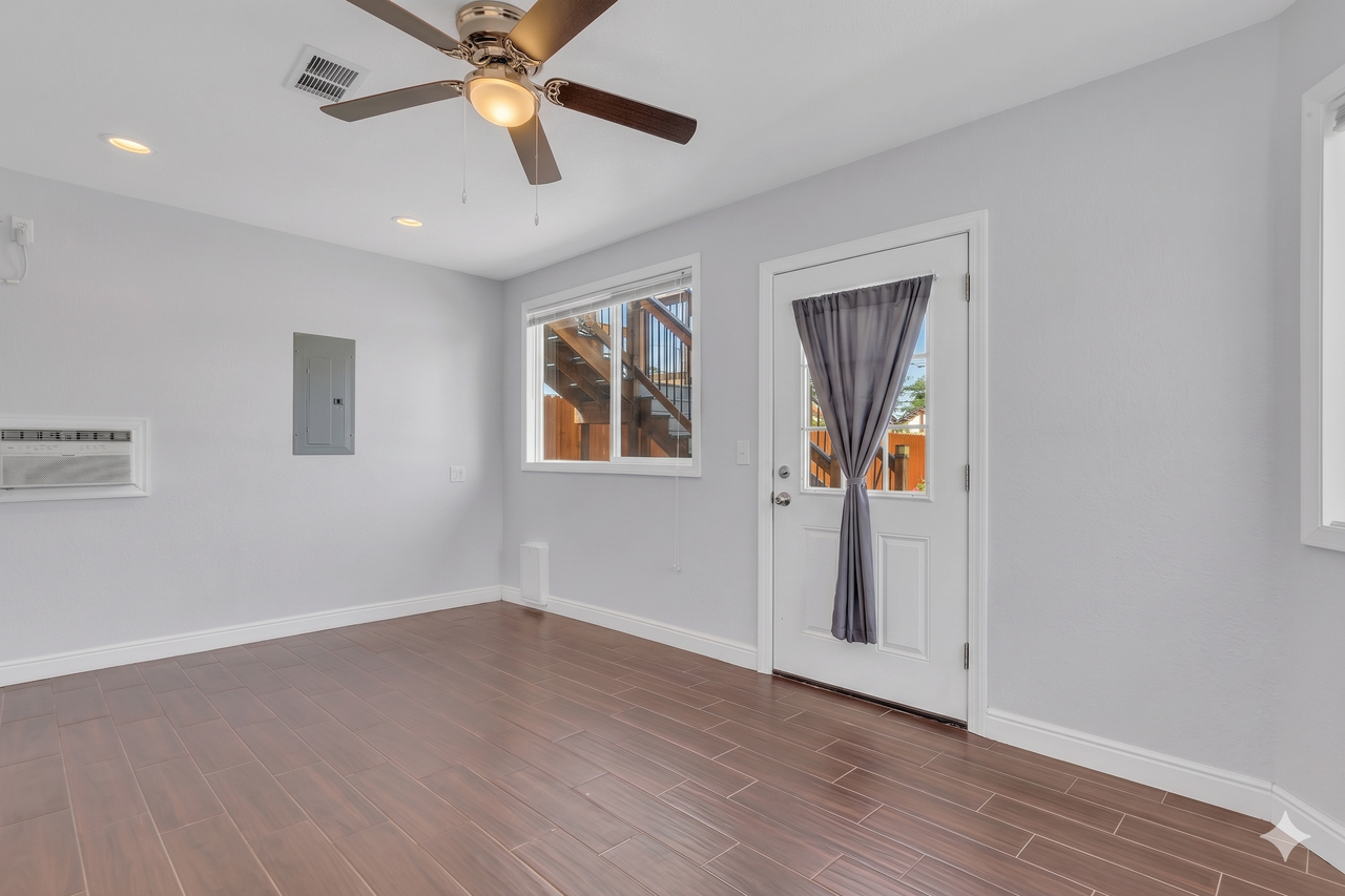 8871 Rutgers St #6 - Photo 6 of 10