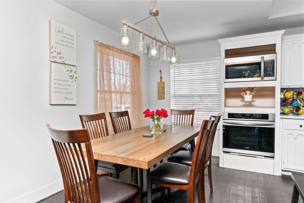 15285 S Skaggs Rd - Photo 4 of 23
