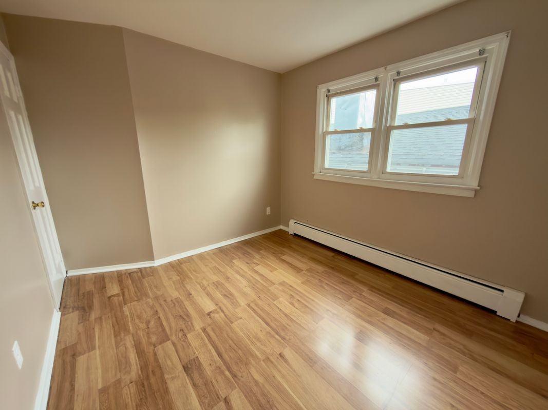 215 Seaview Ave ##2 - Photo 3 of 26